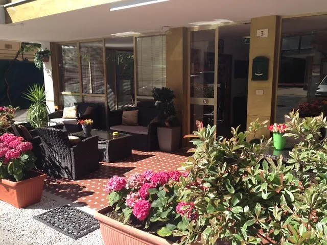 **  Hotel Mirella ريميني إيطاليا